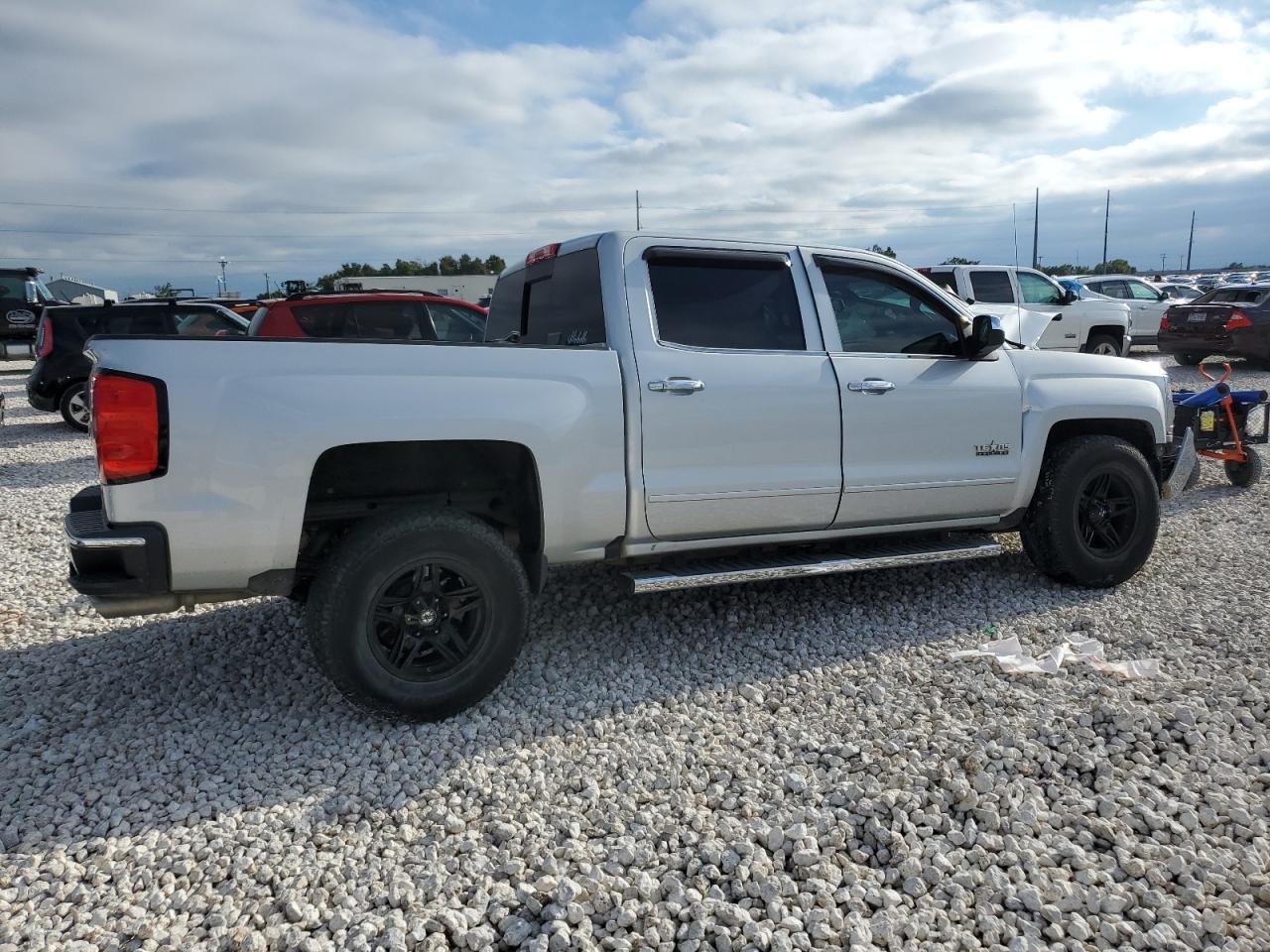 Image 3 of 2017 CHEVROLET SILVERADO C1500 LT 2017 with VIN 3GCPCREC2HG186774