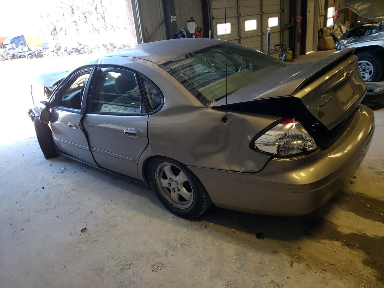 Obraz 2 z 2005 FORD TAURUS SE 2005 z VIN 1FAFP53255A165551