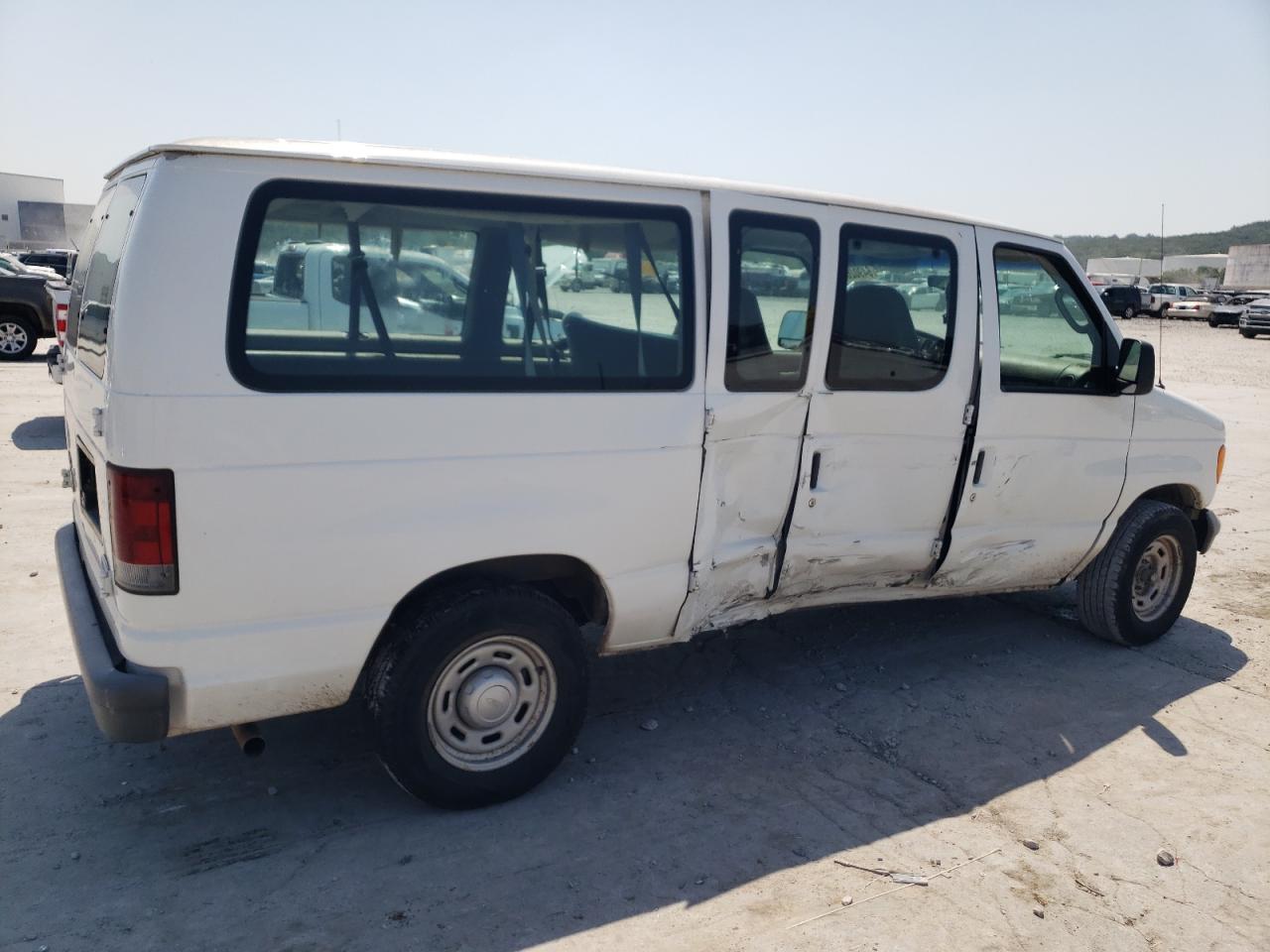 Image 3 of 2006 FORD ECONOLINE E150 WAGON 2006 with VIN 1FMRE11W56DB01940