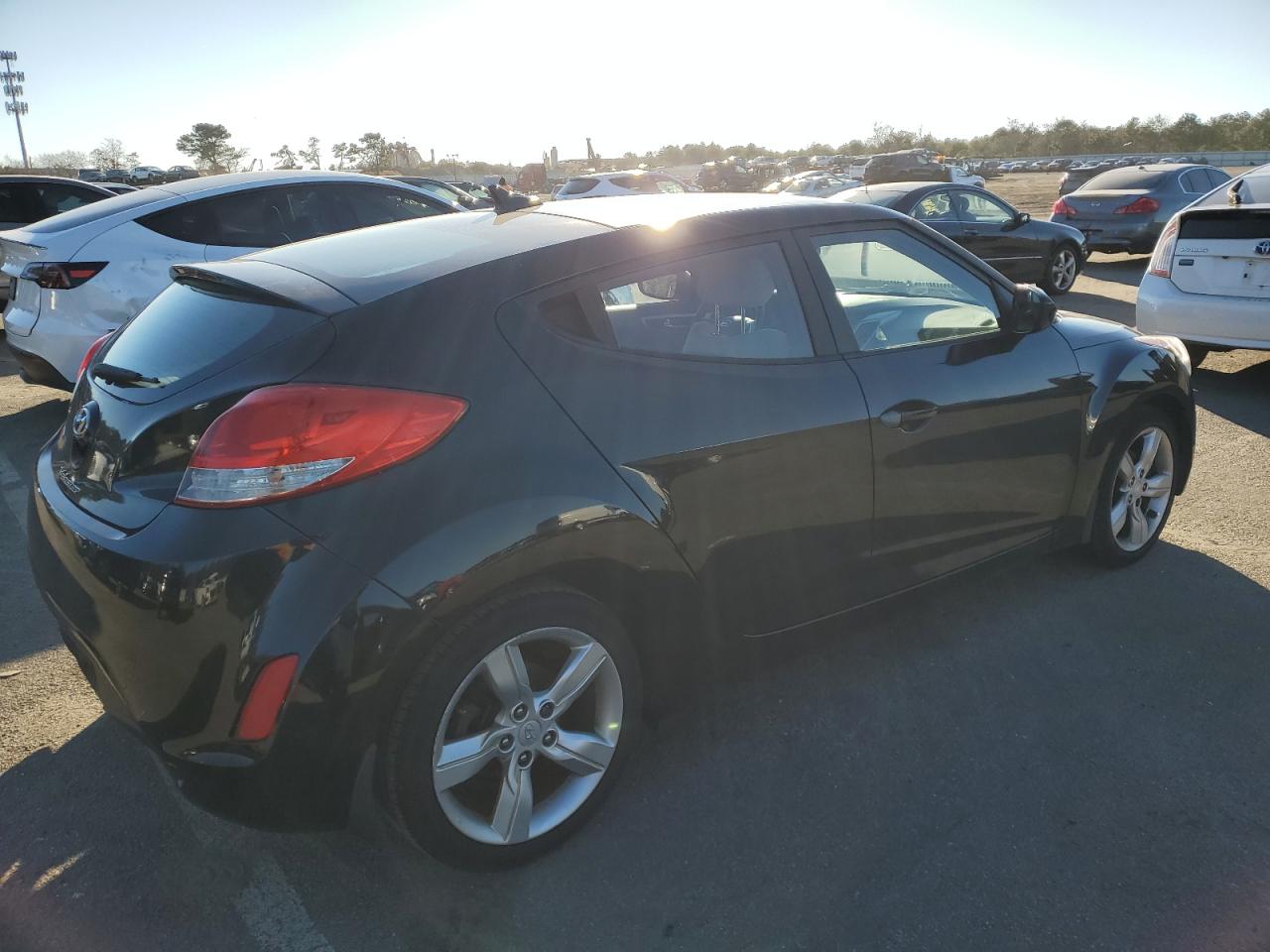 Image 3 of 2013 HYUNDAI VELOSTER  2013 with VIN KMHTC6AD1DU174078