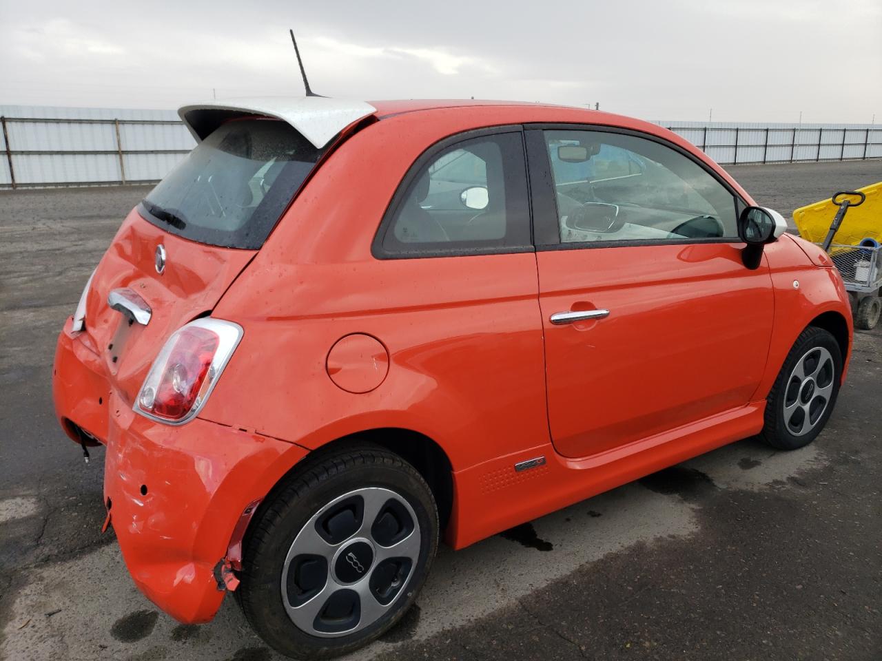 Image 3 of 2019 FIAT 500 ELECTRIC 2019 with VIN 3C3CFFGE2KT773479