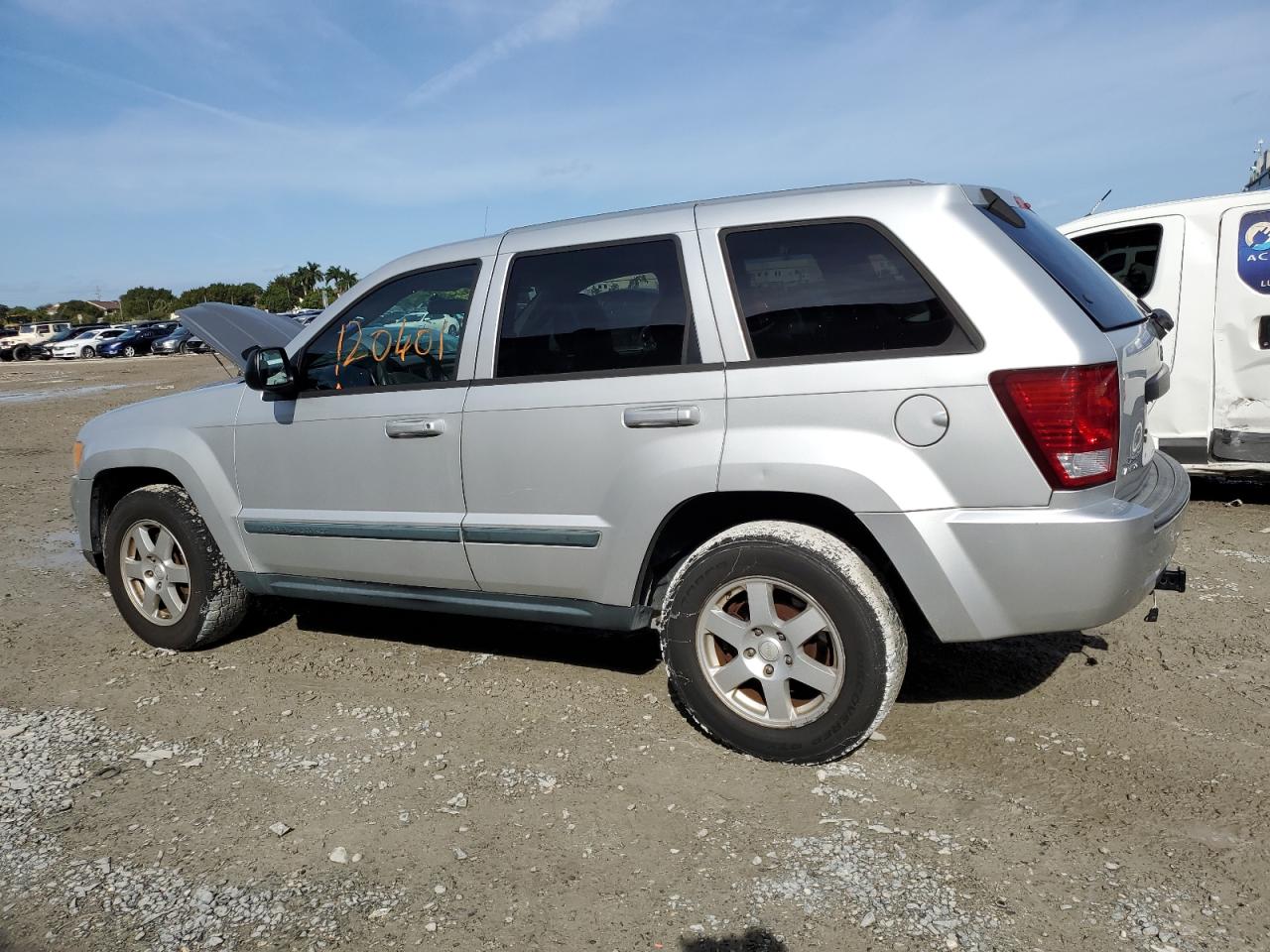 Image 2 of 2008 JEEP GRAND CHEROKEE LAREDO 2008 with VIN 1J8GR48K08C228911