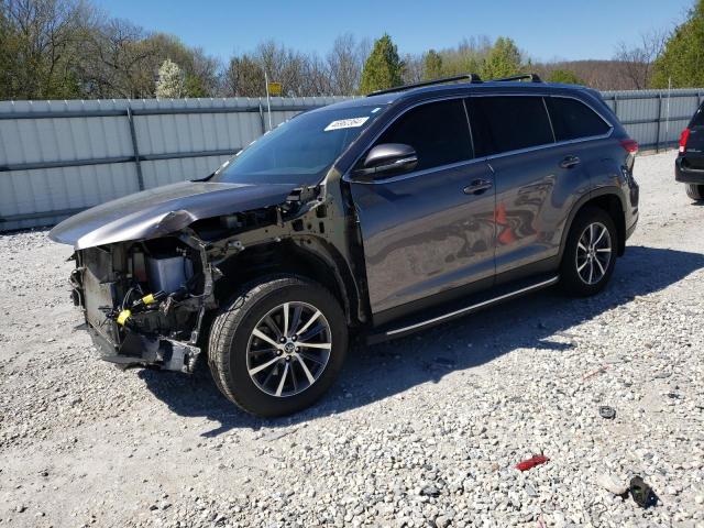 Image 1 of 2019 TOYOTA HIGHLANDER SE 2019 with VIN 5TDJZRFH7KS613289