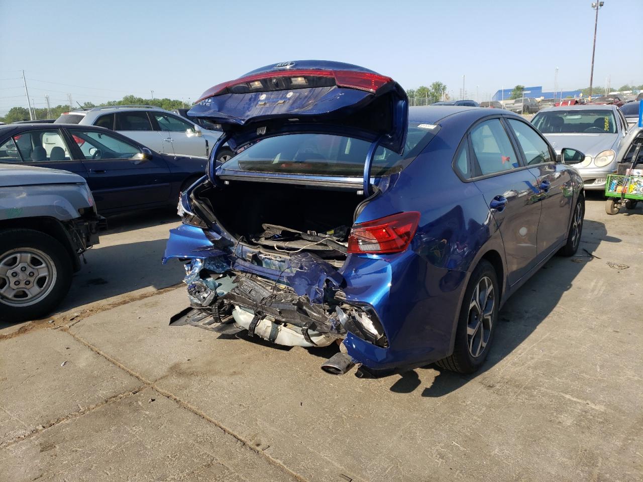 Изображение 3 2019 KIA FORTE FE 2019 с VIN 3KPF24AD0KE134708