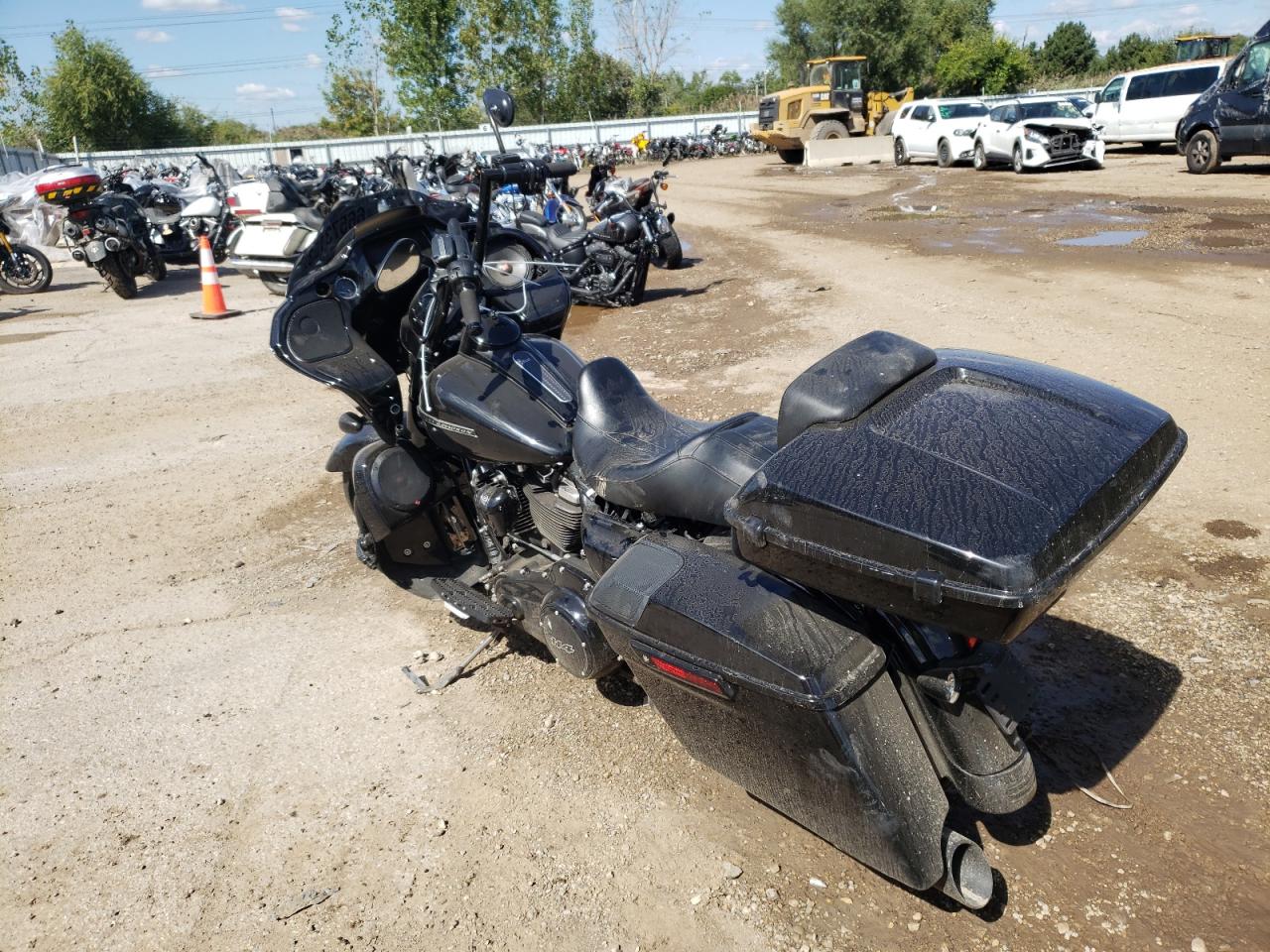 Image 3 of 2019 HARLEY-DAVIDSON FLTRXS  2019 with VIN 1HD1KTP16KB641593