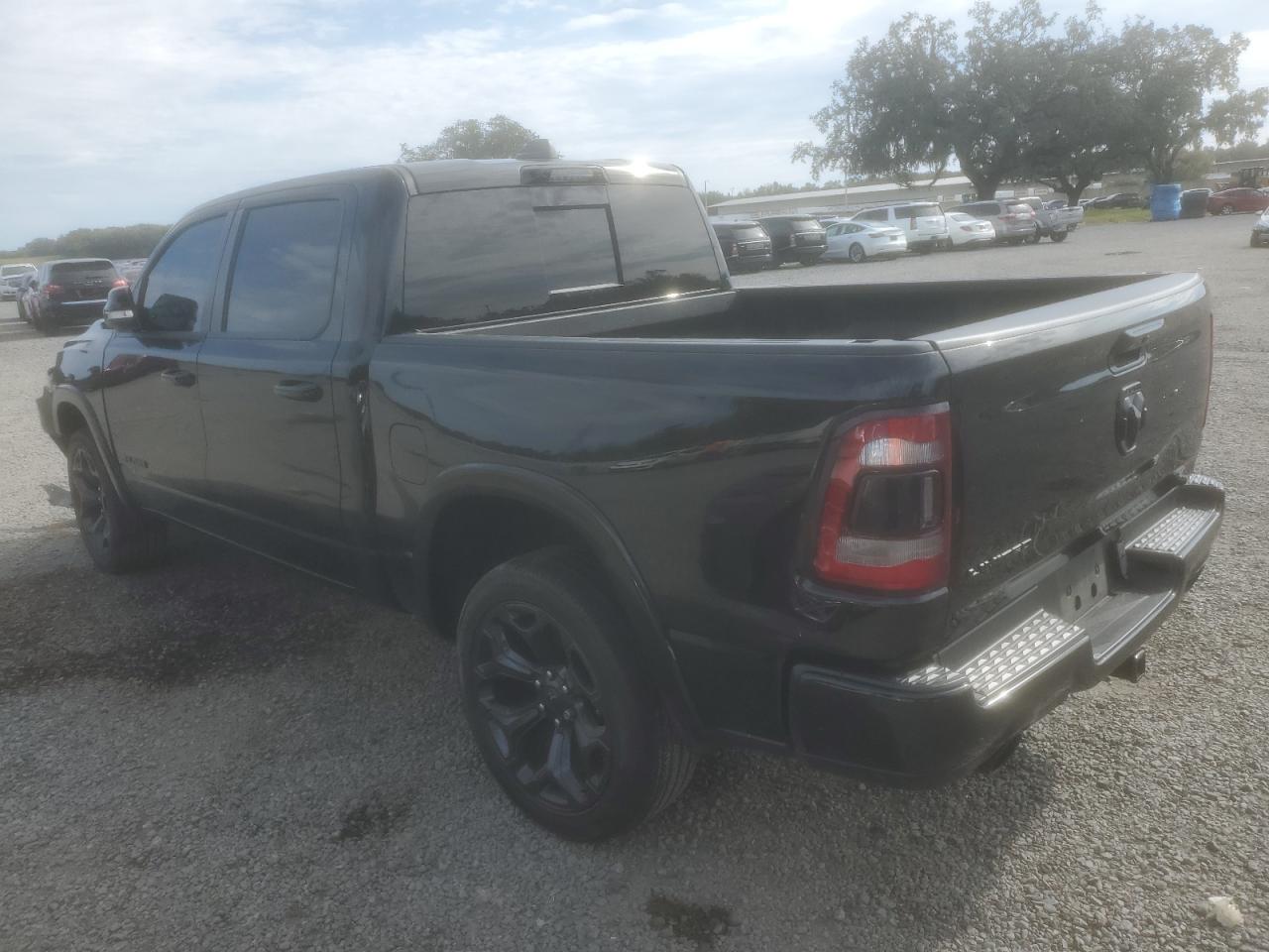 Изображение 2 2021 RAM 1500 LIMITED 2021 с VIN 1C6RREHM8MN592832