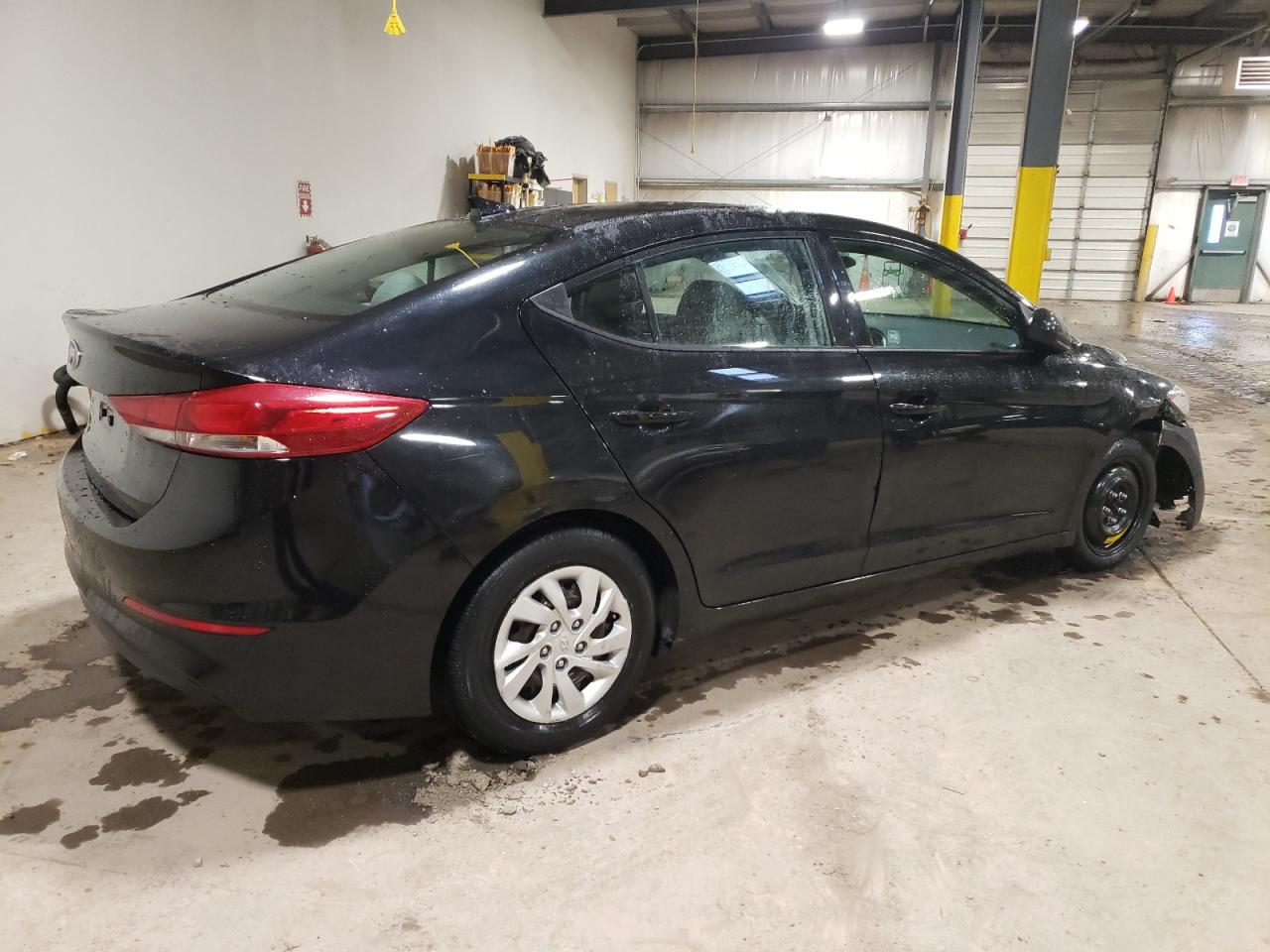 Image 3 of 2017 HYUNDAI ELANTRA SE 2017 with VIN 5NPD74LFXHH155609