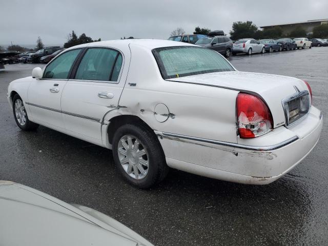 Изображение 2 2011 LINCOLN TOWN CAR SIGNATURE LIMITED 2011 с VIN 2LNBL8CV9BX750082