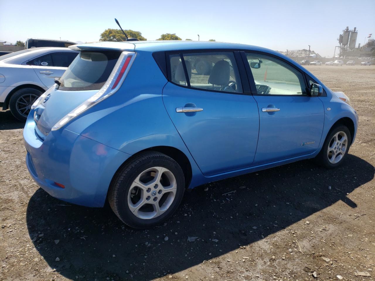 Изображение 3 2011 NISSAN LEAF SV 2011 с VIN JN1AZ0CP8BT000903