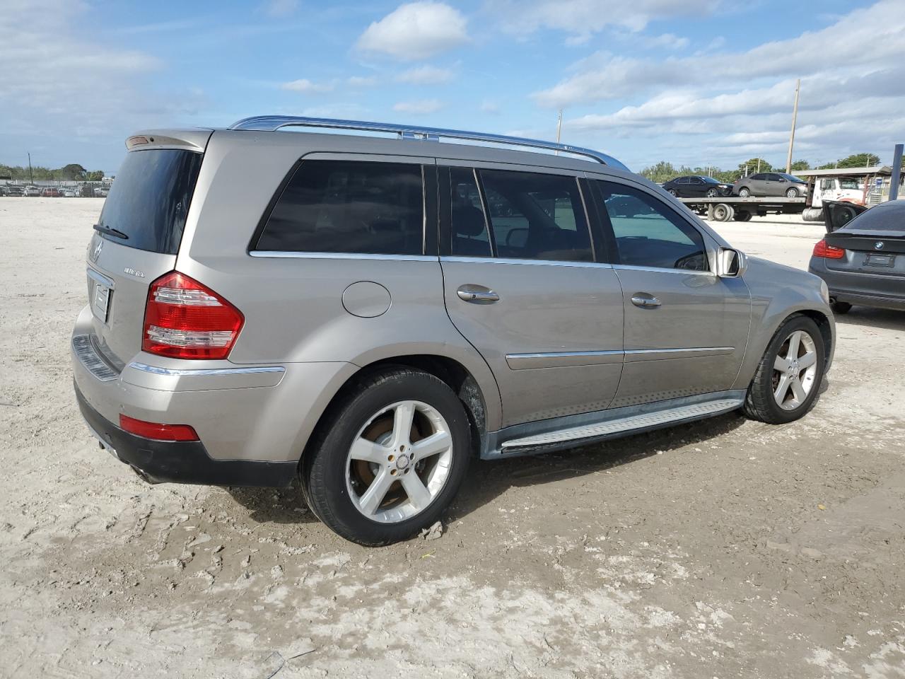 Obraz 3 z 2009 MERCEDES-BENZ GL  2009 z VIN 4JGBF25E39A497457