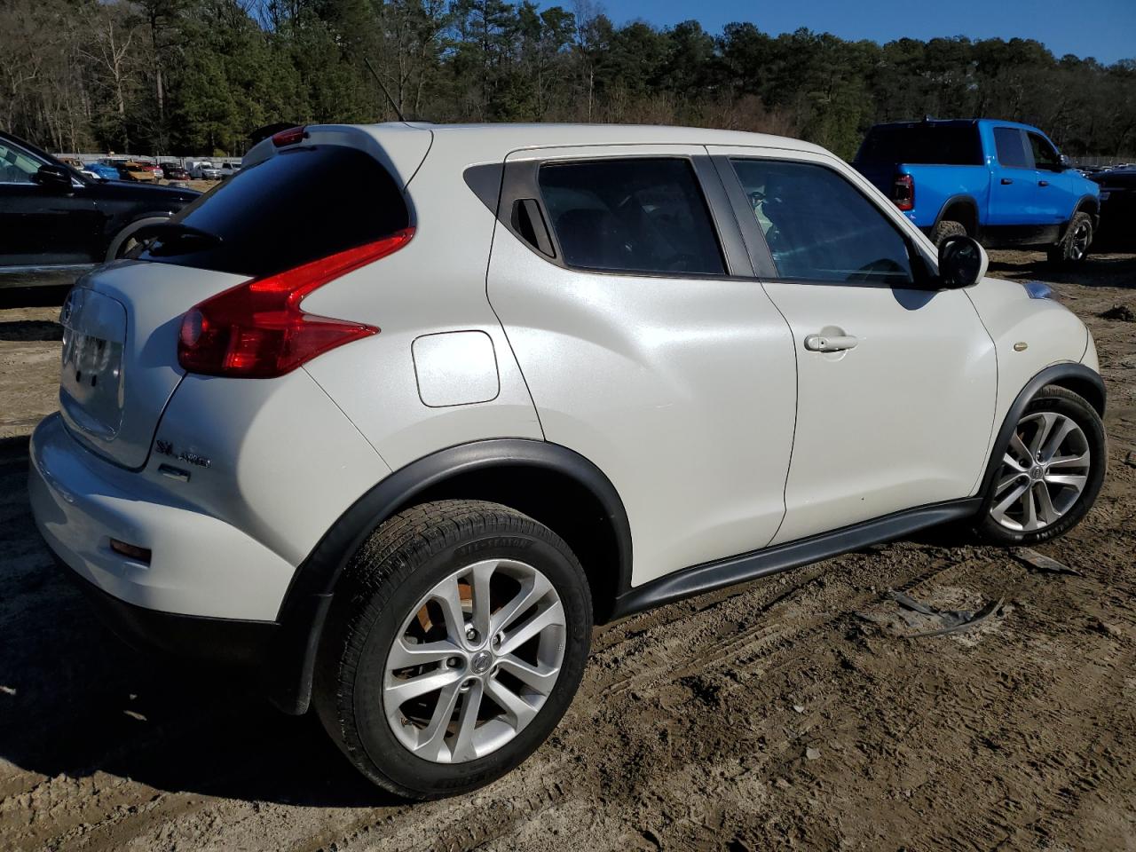 Obraz 3 z 2013 NISSAN JUKE S 2013 z VIN JN8AF5MVXDT226366
