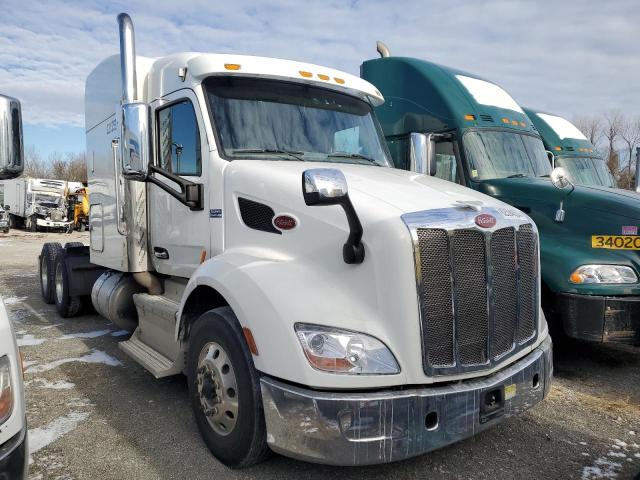 2017 PETERBILT 579  2017 image