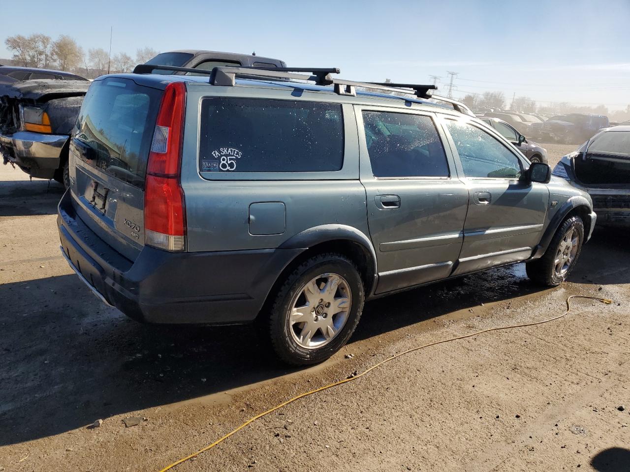 Obraz 3 z 2003 VOLVO XC70  2003 z VIN YV1SZ59H831108167