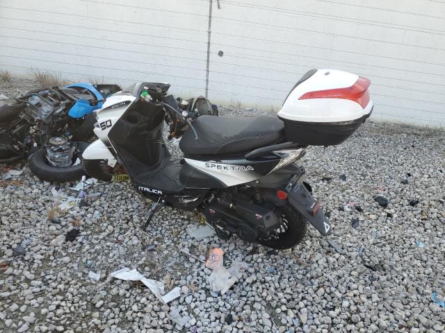 Image 3 of 2022 YNGF SCOOTER 2022 with VIN LL0TCAPF5NG002058