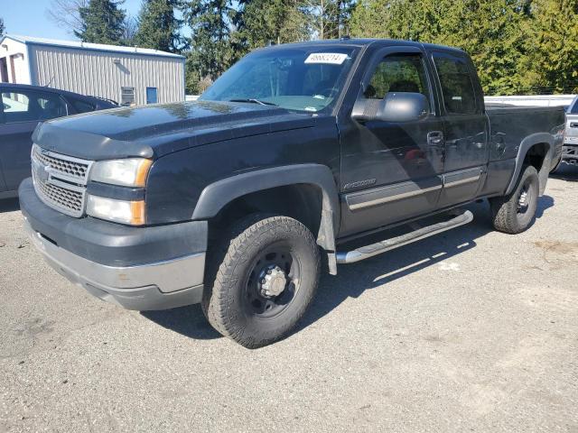 Image 1 of 2005 CHEVROLET SILVERADO K2500 HEAVY DUTY 2005 with VIN 1GCHK29U05E261086
