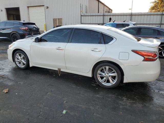Image 2 of 2015 NISSAN ALTIMA 2.5 2015 with VIN 1N4AL3AP9FN373693