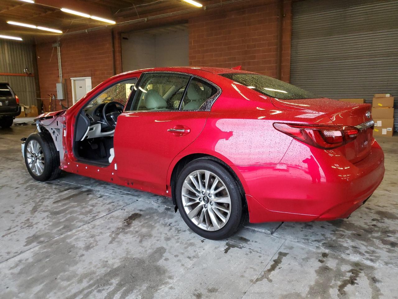 Изображение 2 2021 INFINITI Q50 LUXE 2021 с VIN JN1EV7BPXMM705948