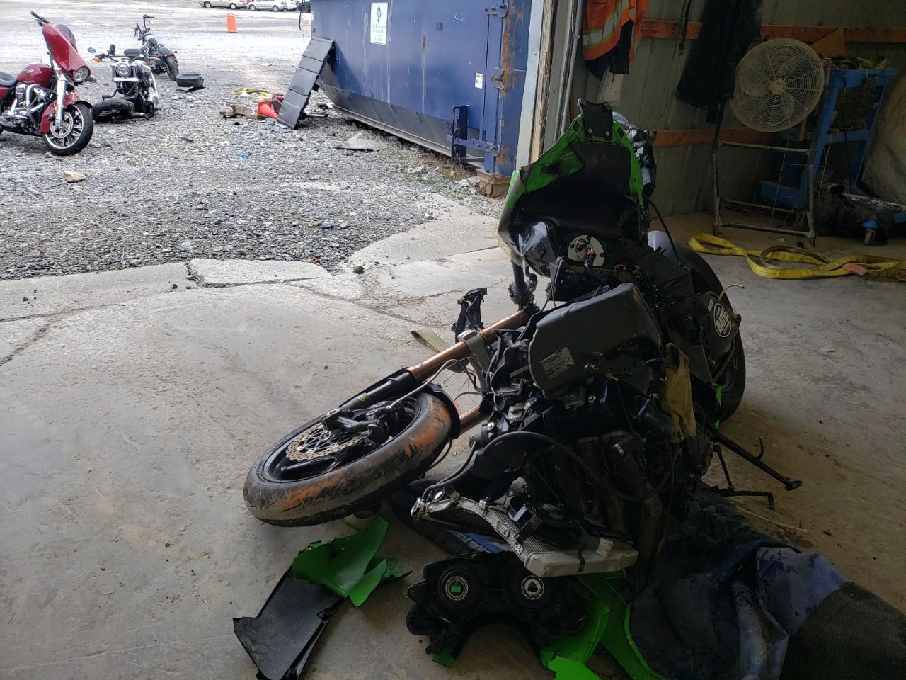 Изображение 2 Kawasaki Zx1000 E 2009 с VIN JKAZXCE119A024413