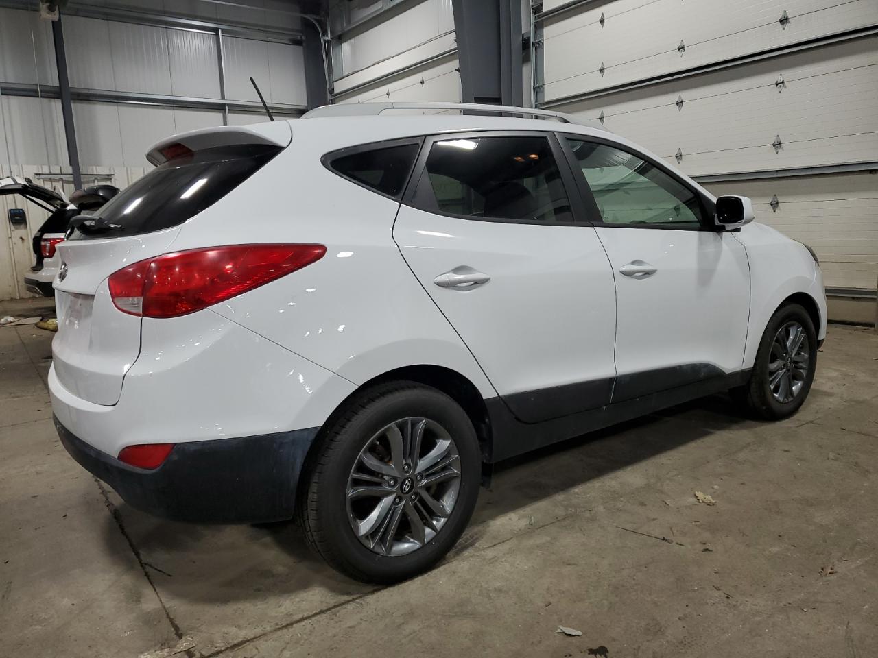 Изображение 3 2015 HYUNDAI TUCSON LIMITED 2015 с VIN KM8JU3AG8FU103699