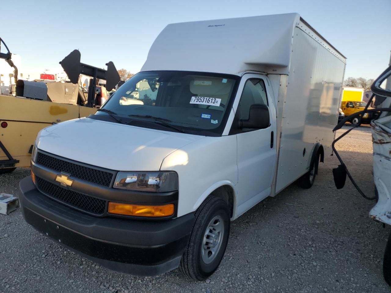 2022 CHEVROLET EXPRESS G3500  2022 image