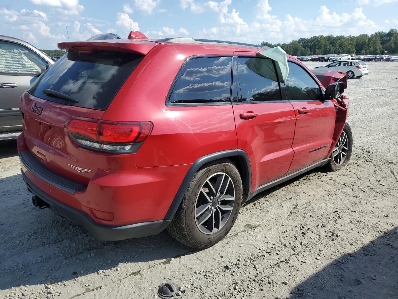 Изображение 3 Jeep Grand Cherokee Trailhawk 2019 с VIN 1C4RJFLG3KC804844