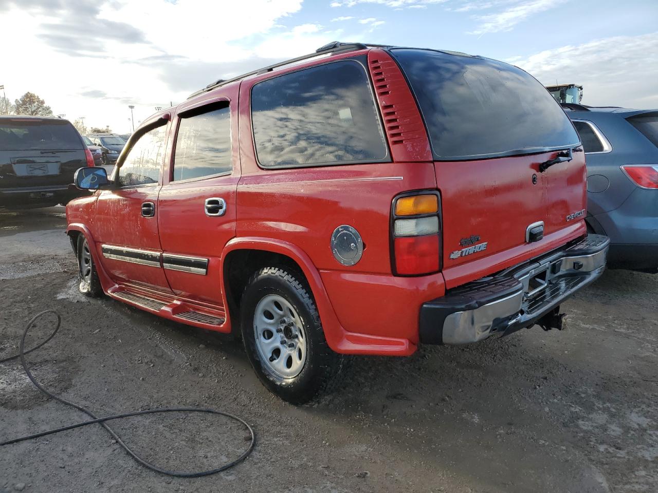 Image 2 of 2005 CHEVROLET TAHOE K1500 2005 with VIN 1GNEK13T05R193207