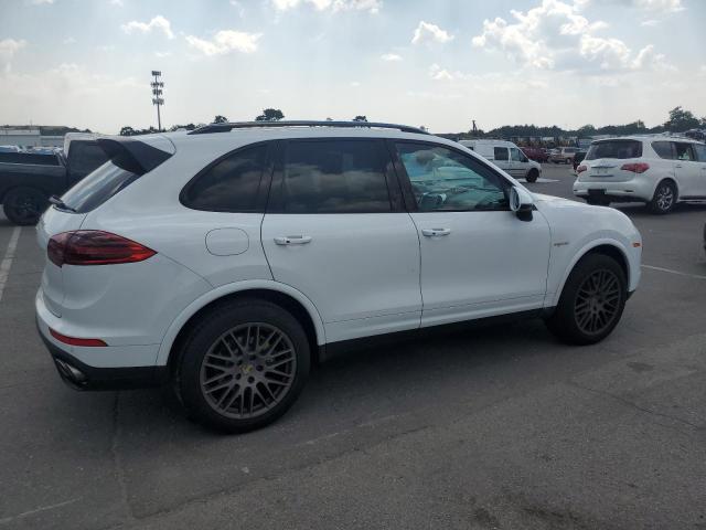 Image 3 of 2017 PORSCHE CAYENNE SE HYBRID PLATINUM 2017 with VIN WP1AE2A26HLA75053