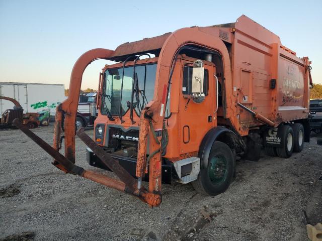 Image 2 of 2010 MACK 600 MRU600 2010 with VIN 1M2AV02C5AM005939