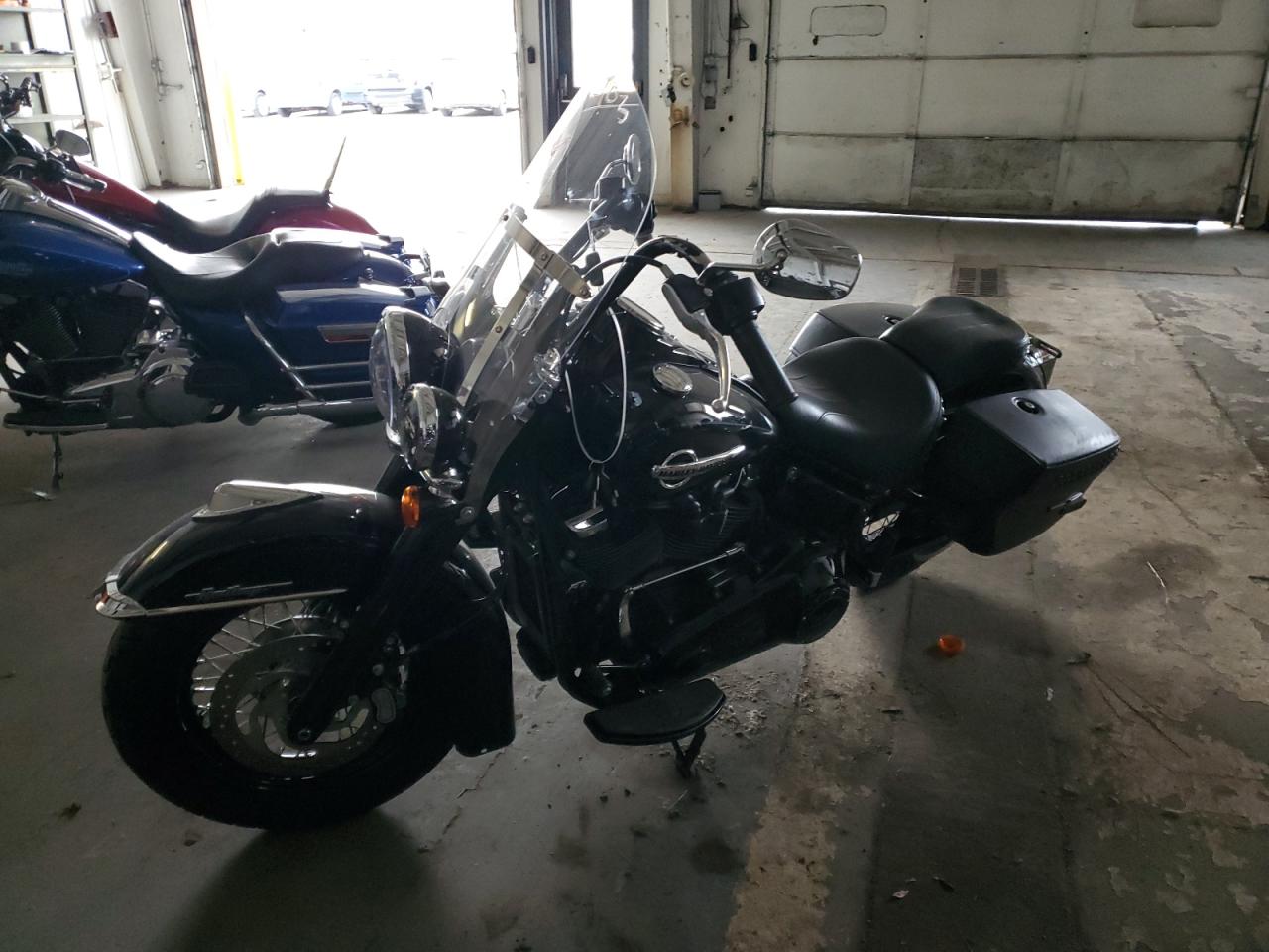 Изображение 2 2019 HARLEY-DAVIDSON FLHCS  2019 с VIN 1HD1YBK2XKB067864