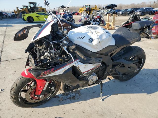 Obraz 2 z 2016 YAMAHA YZFR1S  2016 z VIN JYARN42E5GA000469