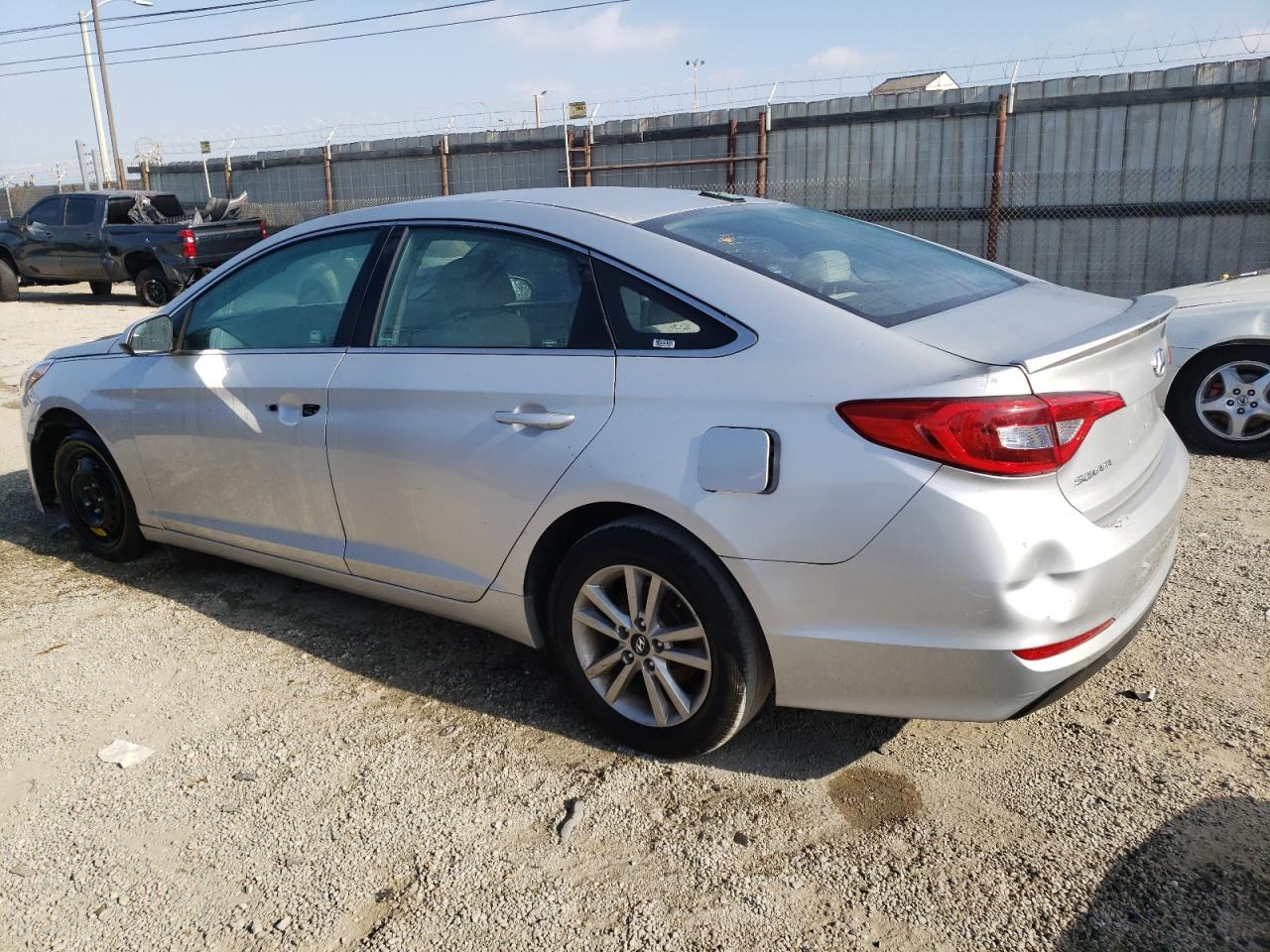 Image 2 of 2016 HYUNDAI SONATA SE 2016 with VIN 5NPE24AF0GH371828