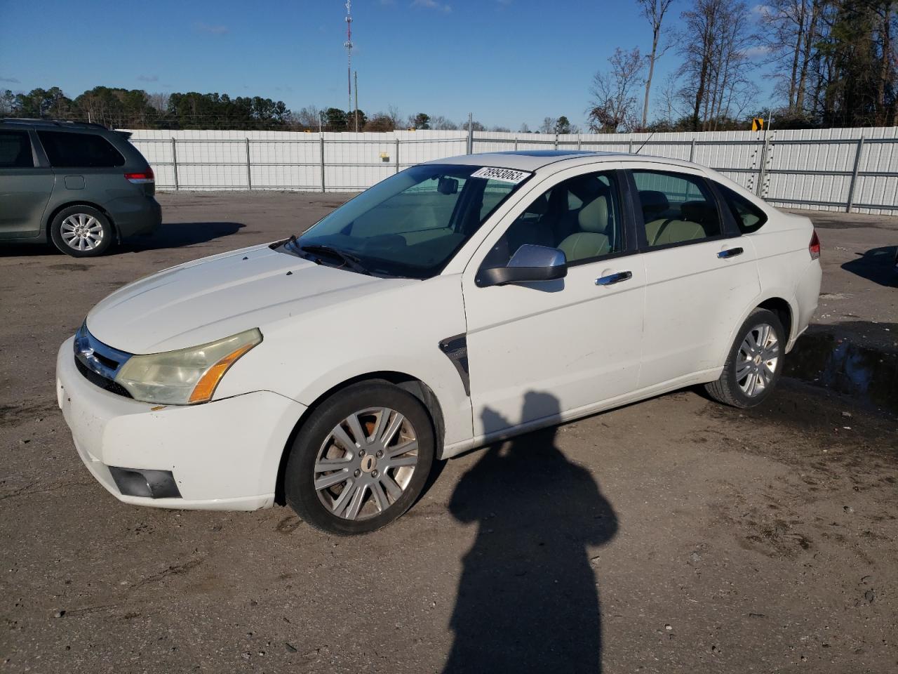 Image 1 of 2009 FORD FOCUS SEL 2009 with VIN 1FAHP37N29W195021