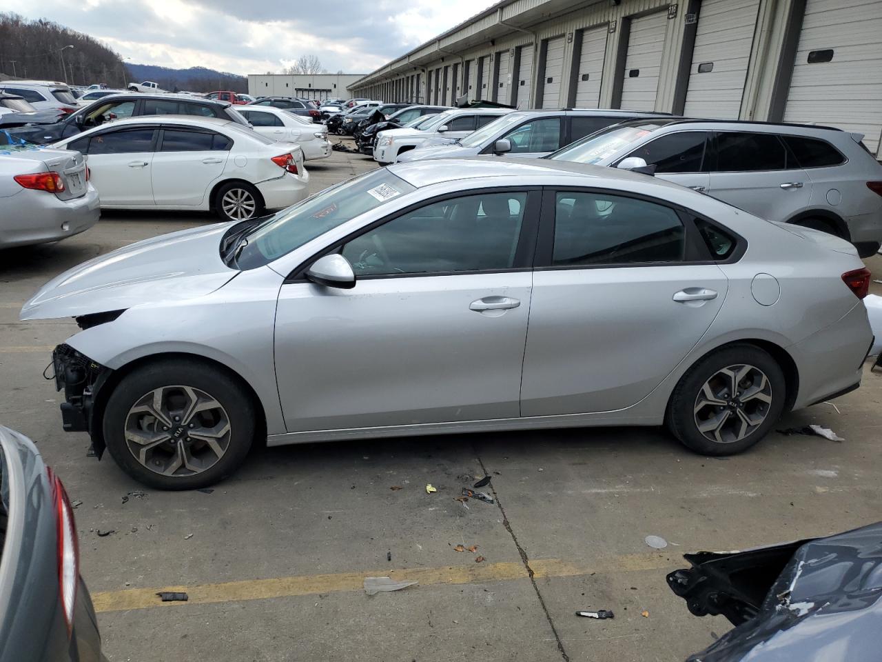 Изображение 1 2020 KIA FORTE FE 2020 с VIN 3KPF24AD7LE224875