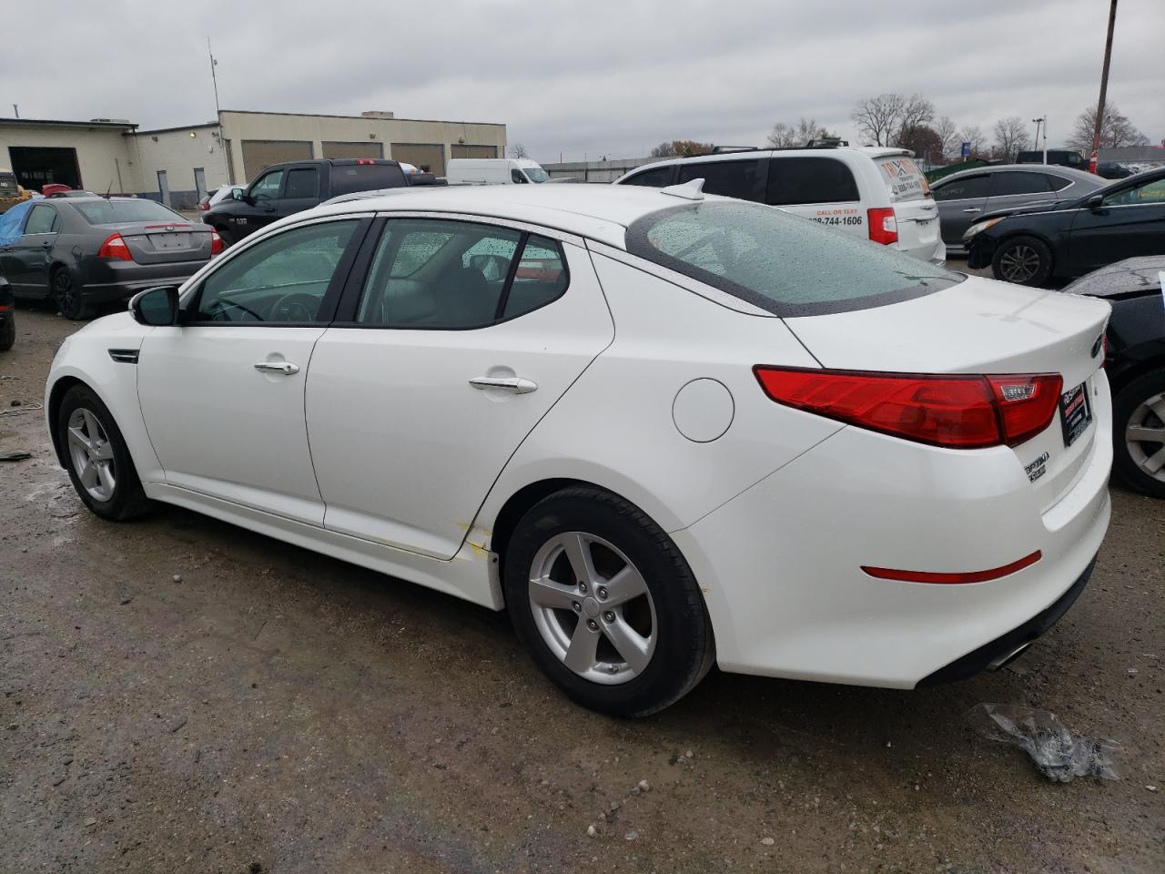 Obraz 2 z 2015 KIA OPTIMA LX 2015 z VIN KNAGM4A70F5646802
