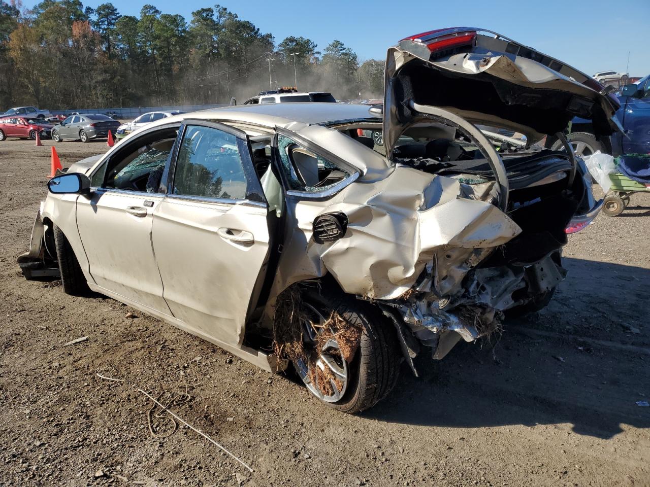 Obraz 2 z 2017 FORD FUSION S 2017 z VIN 3FA6P0G77HR402740