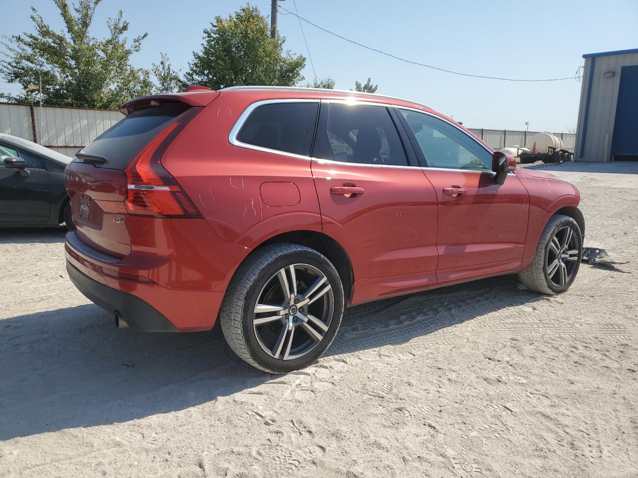 Изображение 3 2020 VOLVO XC60 T5 MOMENTUM 2020 с VIN YV4102RK2L1483202