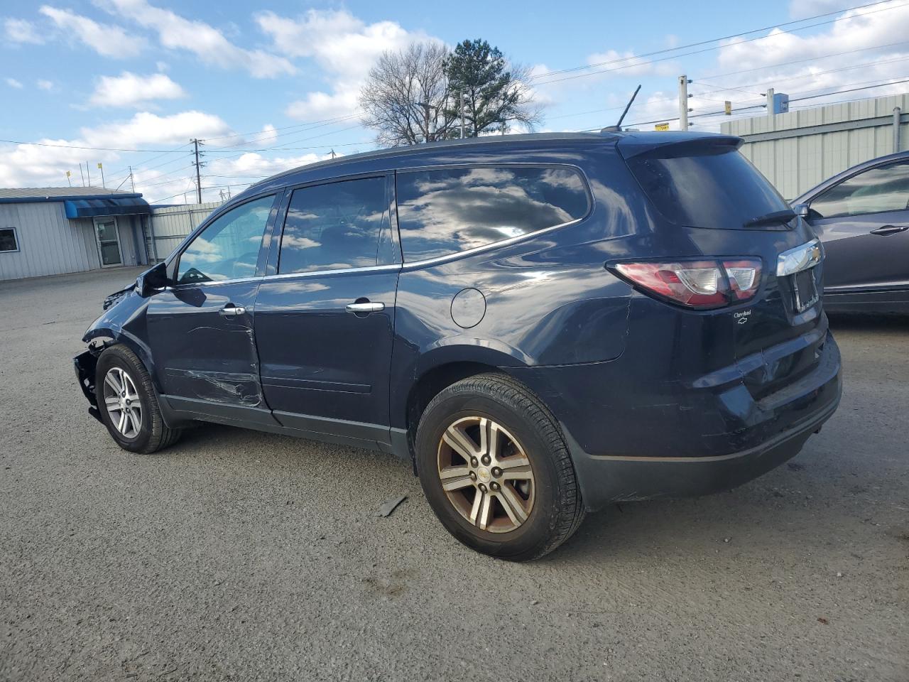 Изображение 2 2015 CHEVROLET TRAVERSE LT 2015 с VIN 1GNKRGKD4FJ369414