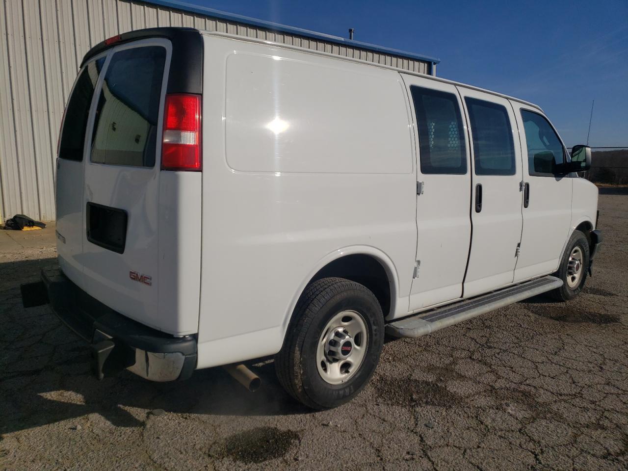 Изображение 3 2017 GMC SAVANA G2500 2017 с VIN 1GTW7AFF3H1915387
