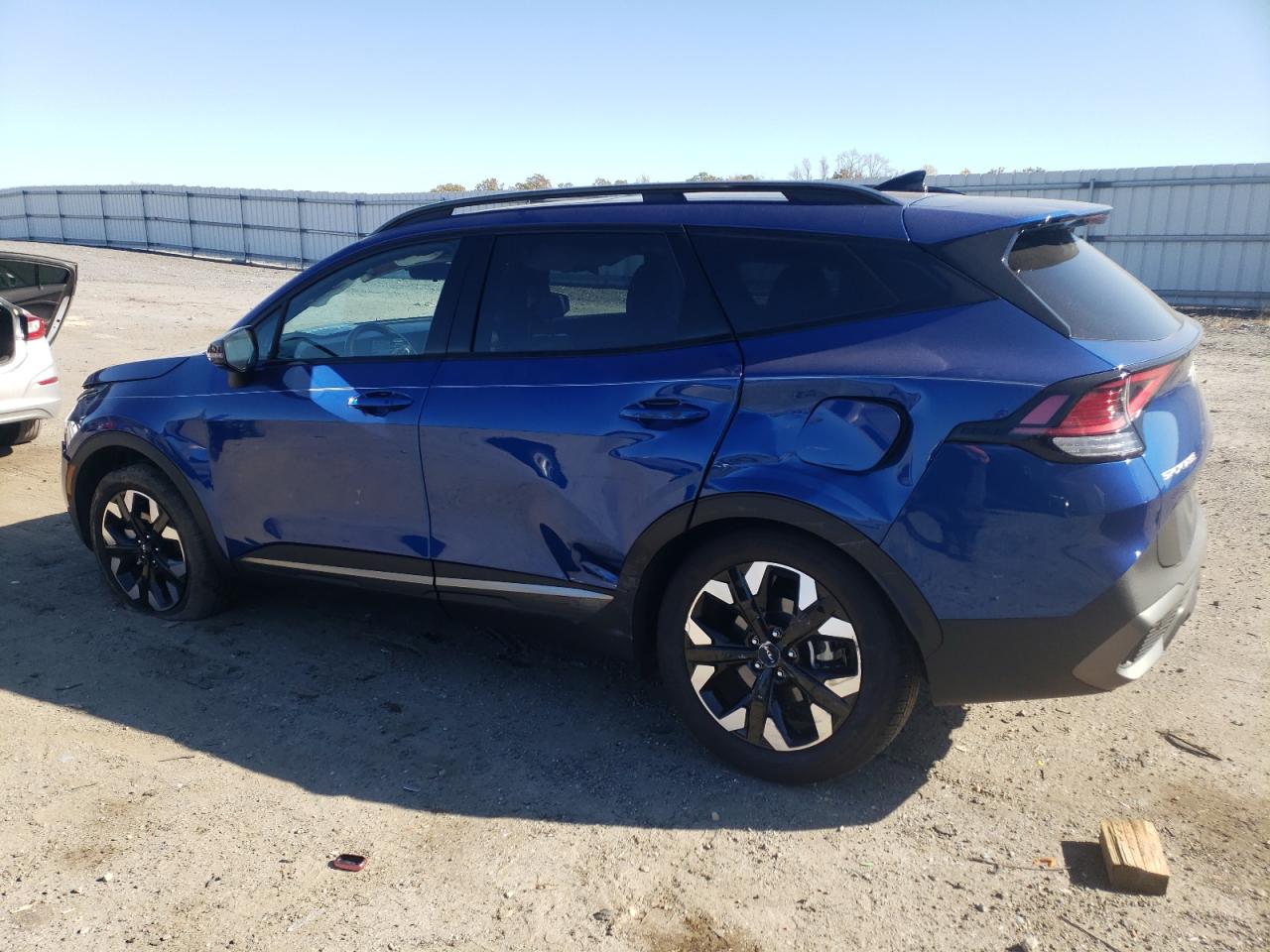 Изображение 2 2023 KIA SPORTAGE X LINE 2023 с VIN 5XYK6CAFXPG097840