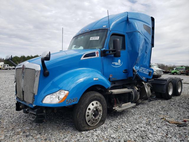 Image 2 of 2018 KENWORTH CONSTRUCTION T680 2018 with VIN 1XKYD49X0JJ175394