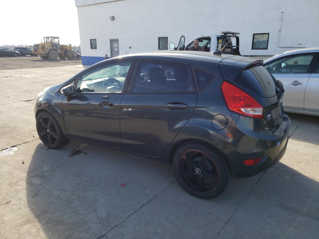 Изображение 2 2011 FORD FIESTA SES 2011 с VIN 3FADP4FJ7BM204899