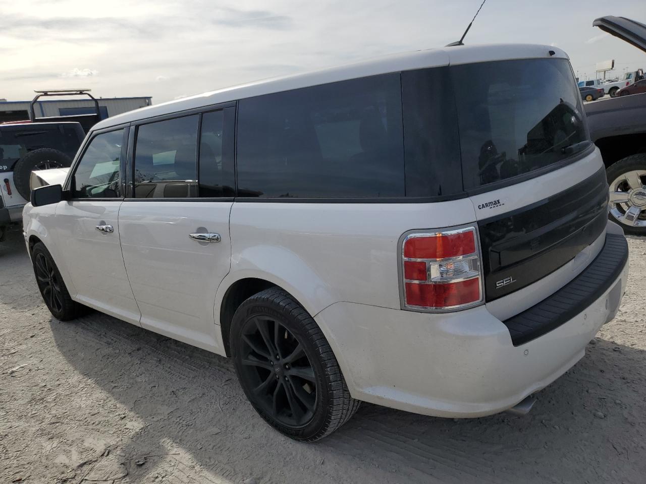 Image 2 of 2018 FORD FLEX SEL 2018 with VIN 2FMGK5C82JBA02481