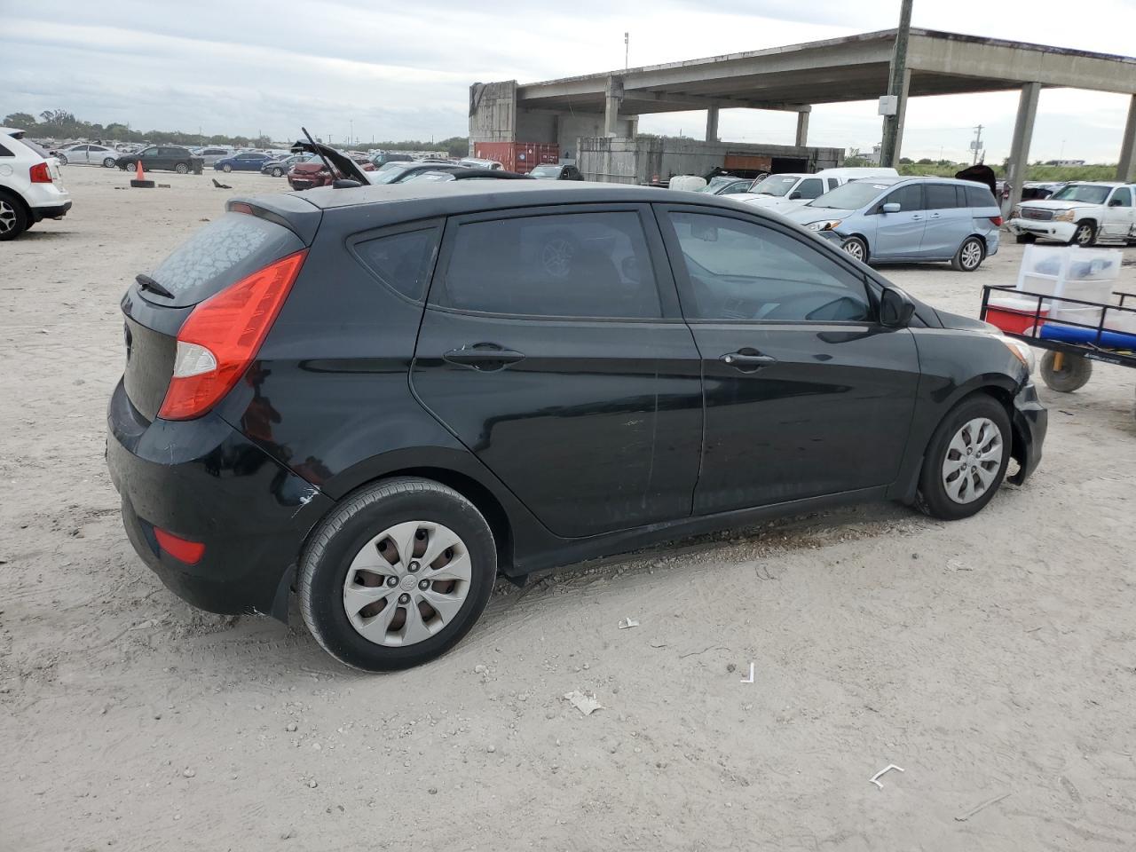 Image 3 of 2015 HYUNDAI ACCENT GS 2015 with VIN KMHCT5AE1FU199763