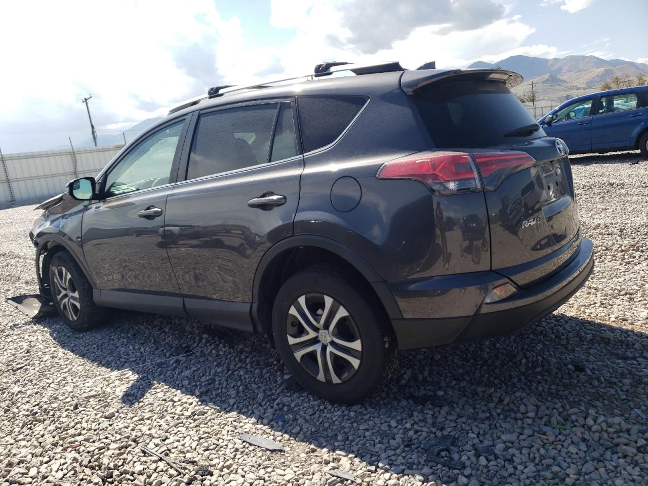 Изображение 2 2017 TOYOTA RAV4 LE 2017 с VIN 2T3BFREV8HW566379