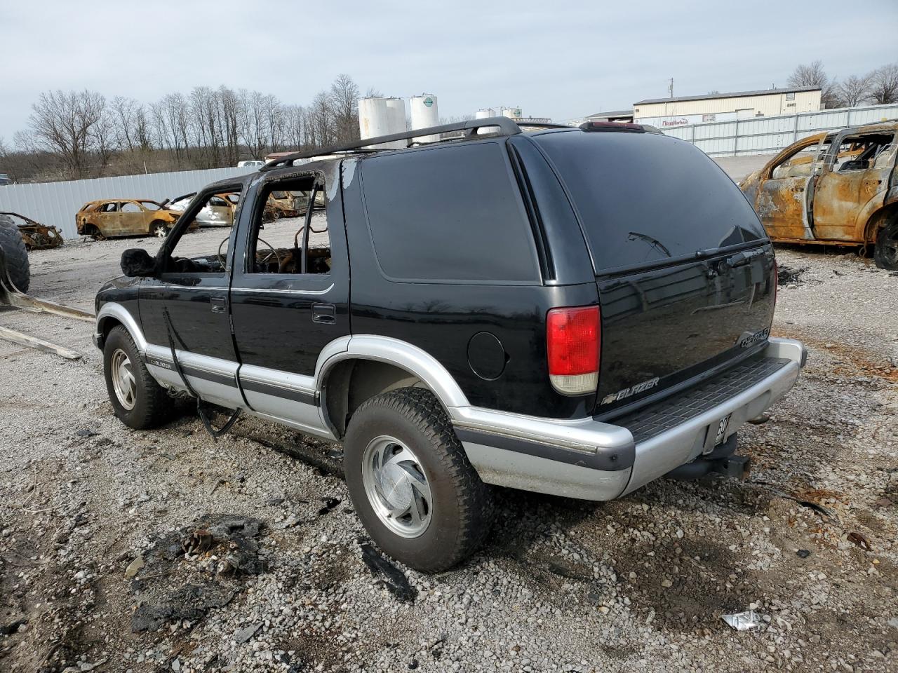 Obraz 2 z 1996 CHEVROLET BLAZER  1996 z VIN 1GNDT13W3T2268099