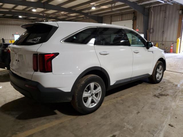 Image 3 of 2022 KIA SORENTO LX 2022 with VIN 5XYRGDLC8NG103572