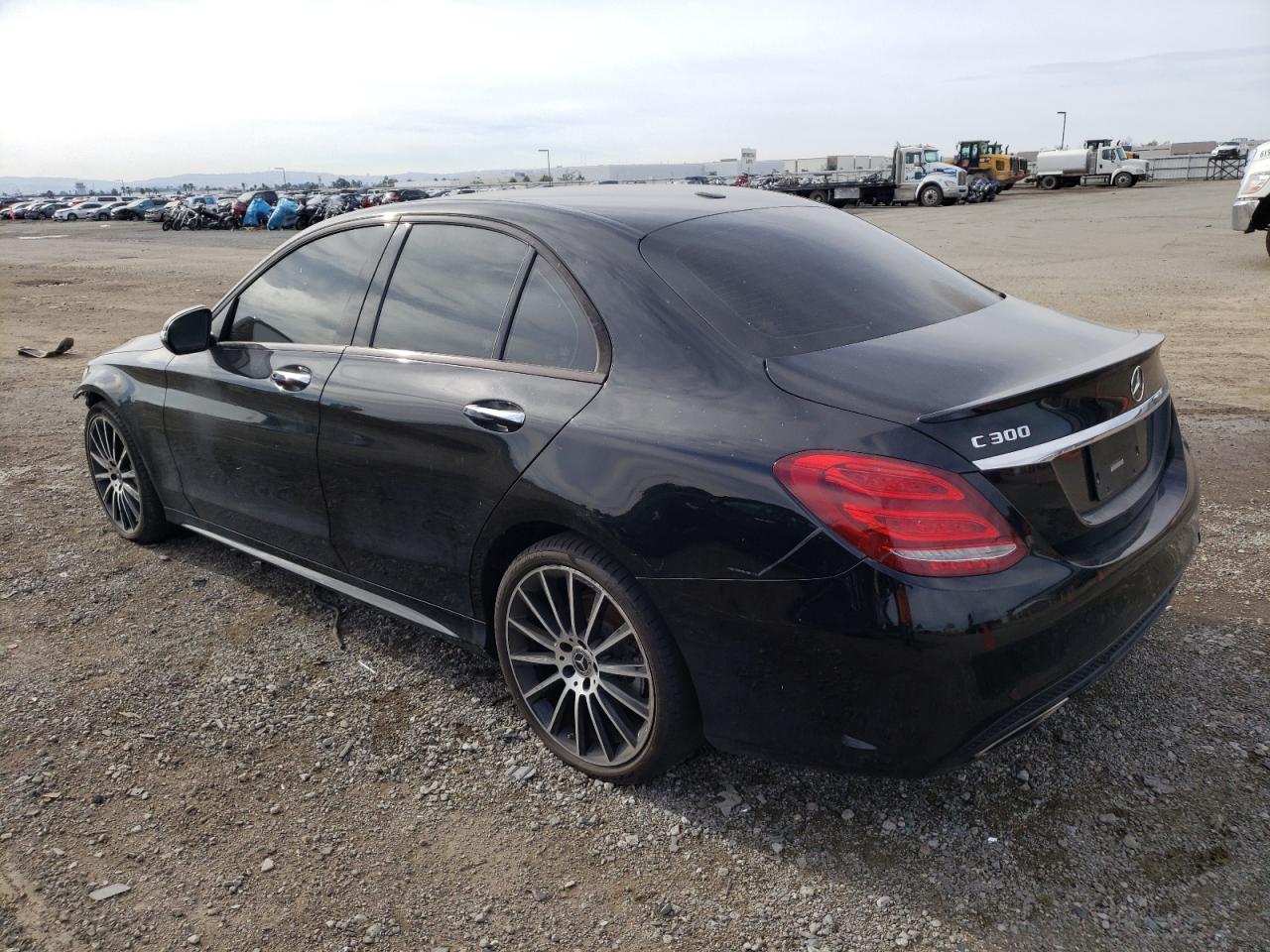 Image 2 of 2018 MERCEDES-BENZ C 300 2018 with VIN 55SWF4JB4JU267188