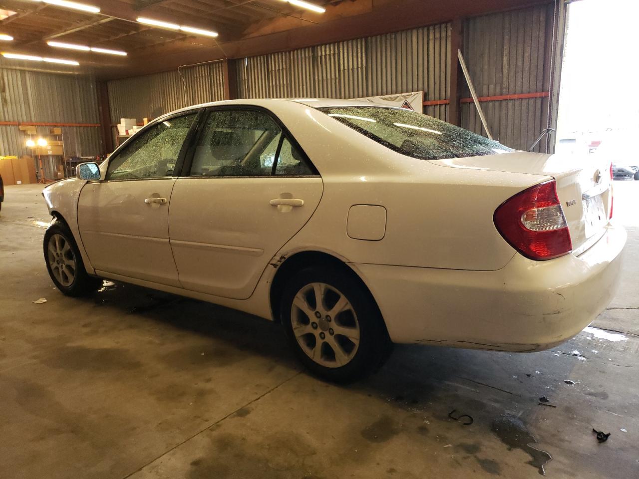 Image 2 of 2004 TOYOTA CAMRY LE 2004 with VIN JTDBE32K240255250
