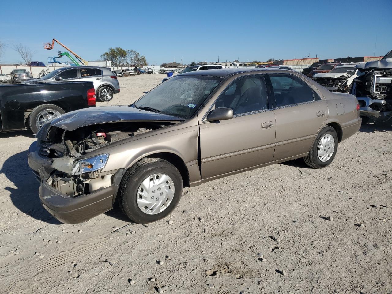 Obraz 1 z 1999 TOYOTA CAMRY CE 1999 z VIN 4T1BG22K3XU510663