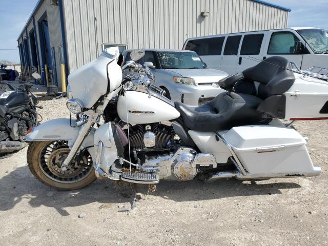 Image 3 of 2013 HARLEY-DAVIDSON FLHTK ELECTRA GLIDE ULTRA LIMITED 2013 with VIN 1HD1KEM1XDB600550